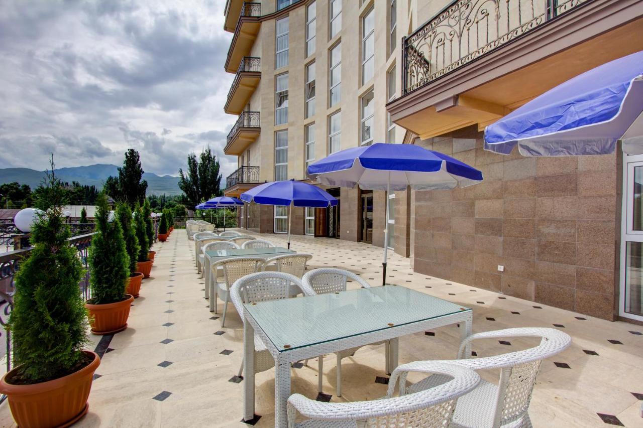 Karagat Hotel Karakol Dış mekan fotoğraf
